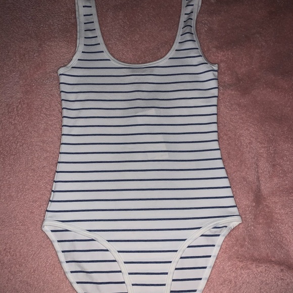 striped bodysuit! - Picture 2 of 3